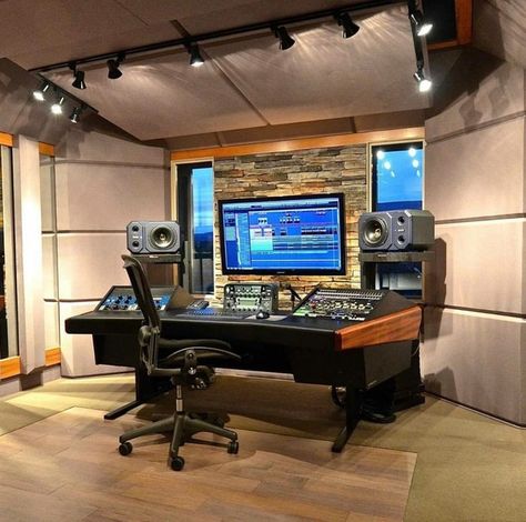 home music studio recording Modern Music Room, Recording Studio Furniture, Recording Room, Sp Studio, Music Studio Decor, Recording Studio Setup, Music Recording Studio, Home Studio Ideas, Sound Equipment