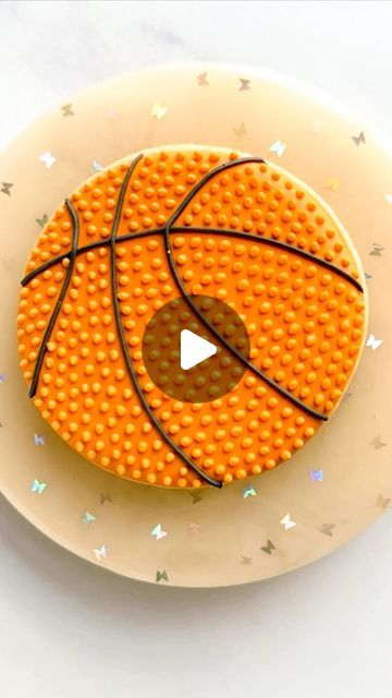 Laura Luk | Atlanta Custom Cookies on Instagram: "6 min —> 16 seconds 🏀  #timelapse  #customcookies  #decoratedcookies #cookiedecorating  #royalicingcookies  #basketball  #basketballcookies" Basketball Cookies Decorated, Basketball Cookies, Diy Basketball, Royal Iced Cookies, Cookies Decorated, Iced Cookies, March 25, Birthday Cookies, Royal Icing Cookies