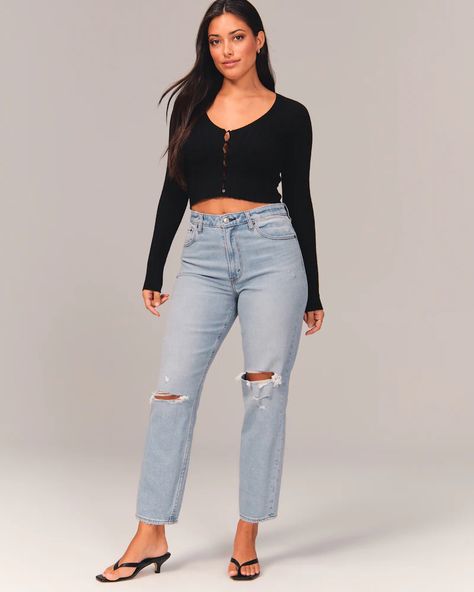 Women's Curve Love High Rise Mom Jeans | Women's Bottoms | Abercrombie.com Different Body Types, Midsize Fashion, Abercrombie Jeans, Women's Bottoms, American Clothing, High Rise Mom Jeans, Abercrombie Kids, Cardi B, Modern Fashion