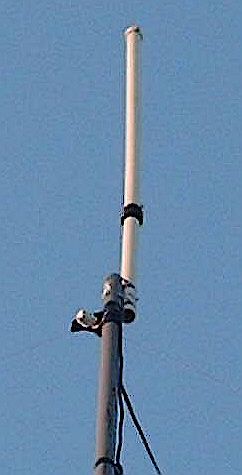 2 METER - 440 DUAL BAND SLEEVED VERTICAL DIPOLE by W7LPN Radio Scanners, Ham Radio Equipment, Radio Equipment, Dipole Antenna, Ham Radio Antenna, Cell Tower, Cb Radios, Diy Jar Crafts, Free Internet