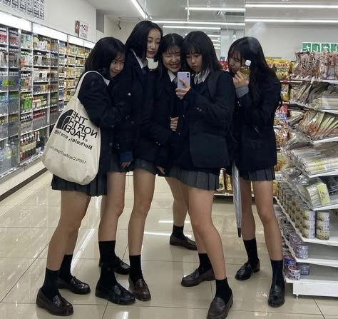 School Core, Japan Core, Japanese Uniform, Korean School, School Uniform Fashion, School Vibes, Japan Aesthetic, Aesthetic Japan, Japanese School