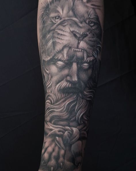 Nemean Lion Tattoo, Hercules Lion Tattoo, Hercules Lion, Lion Forearm Tattoo, Lion And Rose Tattoo, Hercules Tattoo, Nemean Lion, Lion Wallpaper, Bicep Tattoo