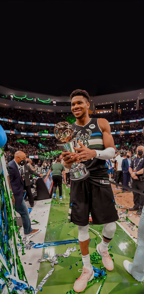 Giannis Wallpaper Iphone, Antekoumpo Wallpaper, Nba 2k23 Wallpaper, Milwaukee Bucks Wallpaper Iphone, Basketball Wallpaper Iphone Nba, Cold Nba Wallpapers, Giannis Antetokounmpo Wallpaper Iphone, Giannis Antetokounmpo Wallpaper Hd, Giannis Wallpaper