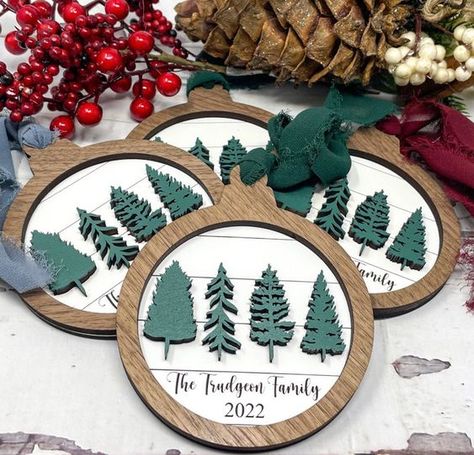 Laser Cut Christmas Ideas Laser Cut Wood Ornaments, Laser Engraver Projects, Laser Ornaments, Engraver Projects, Laser Cut Christmas Ornaments, Wood Laser Cut Ideas, Newlywed Christmas Gifts, Laser Cut Wood Jewelry, Fall Craft Show