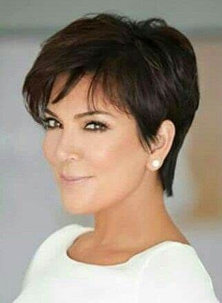 Pin by Isabel Vidal on hair styles | Jenner hair, Kris jenner hair ... Chris Jenner Haircut, Kris Jenner Haircut, Kris Jenner Hair, Jenner Hair, Kardashian Hair, Robert Kardashian, Haircut Pictures, Hair Magazine, Mom Hairstyles