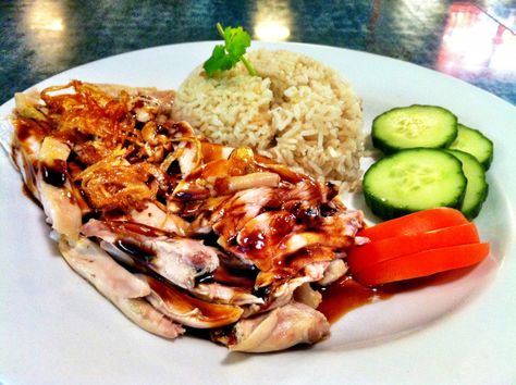 hanan chicken and rice! Hainan Chicken Rice, Hainan Chicken, Crispy Onions, Savory Chicken, Food Out, Chicken Rice, Meat Chickens, Chicken Stock, Side Salad