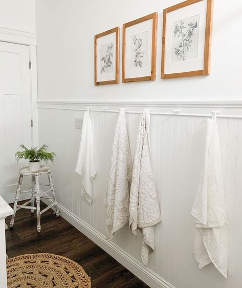 Bathroom Beadboard Wainscotting, Bathroom Beadboard Walls, White Beadboard Bathroom, Wood Frame Gallery Wall, Beadboard Bathroom Walls, Beadboard Half Wall, Beadboard Bathroom Ideas, Beadboard Accent Wall, Beadboard Ideas