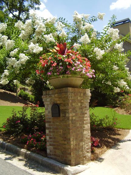 Mailbox landscaping rocks