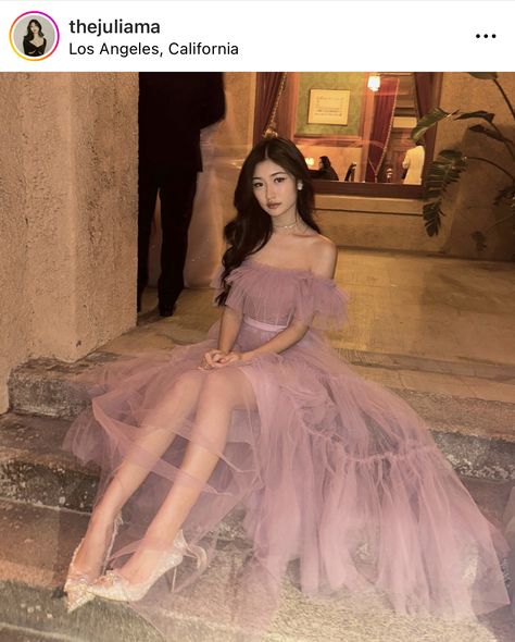 Korean Dress Elegant, Aesthetic Prom Dress, Prom Dresses Aesthetic, Asian Prom Dress, Pond Aesthetic, Purple Dress Outfits, Prom Dress Aesthetic, Julia Ma, Lavender Heels