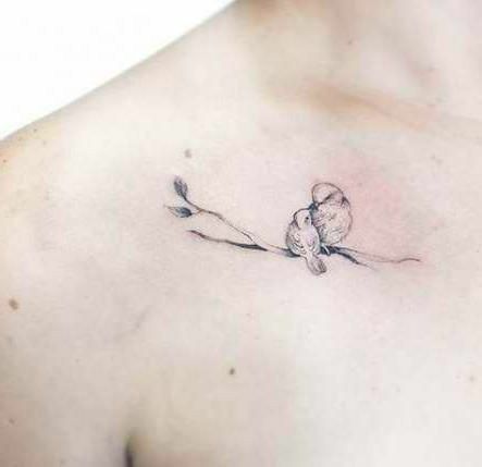 Mama Bird Tattoo, Lovebird Tattoo, Tattoo Mother Daughter, Mum And Daughter Tattoo, Finch Tattoo, Tattoos To Honor Mom, Maybelline Matte Ink, Tattoo Mother, Robin Tattoo