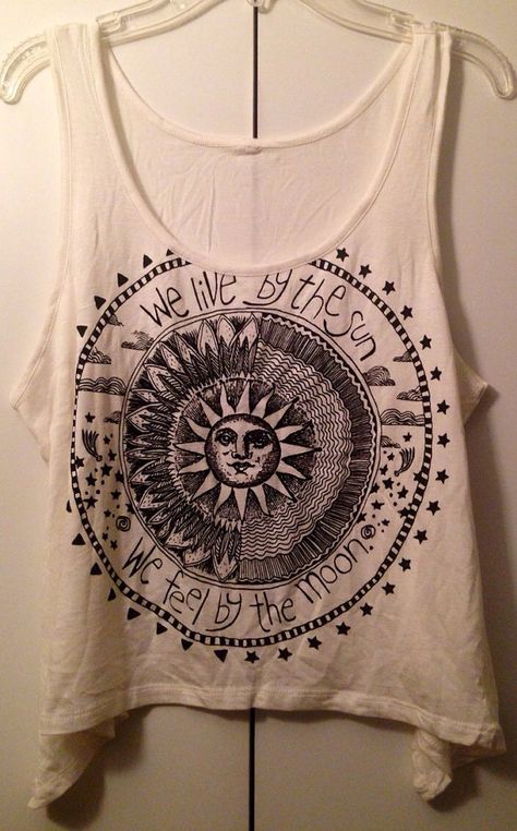 Celestial Sun and Moon sleeveless crop tee top sz medium or large on Etsy, $18.00 Celestial Sun And Moon, Moda Hippie, Hippie Top, Celestial Sun, Quoi Porter, Boho Crop Tops, Estilo Hippie, Hippie Shirt, Bohemian Summer