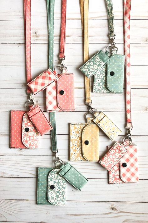 Sew Lanyard Diy, Sewing Projects For Organization, Potholders To Sew Free Pattern Simple, Lanyard Wallet Pattern, 5 Minute Sewing Projects, Wallet Tutorial Free Pattern, Mini Wallet Pattern, Mini Wallet Pattern Free, Mini Sewing Machine Projects