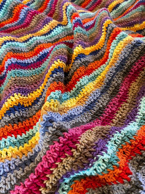 Mood Blanket, Easy Blanket Pattern, Granny Stripe Crochet, Crochet Baby Afghan, Change Colors In Crochet, Crochet Ripple Blanket, Ripple Blanket, Striped Crochet Blanket, Crochet Lingerie