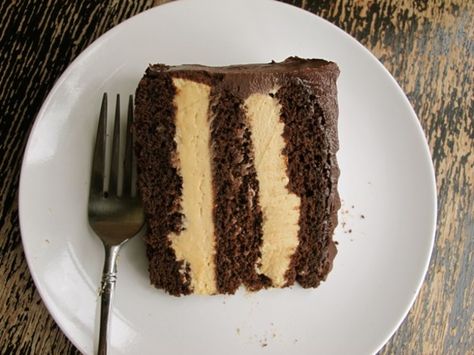 If you love Drake's Funny Bones, you'll go peanuts over this super rich layer cake. Crockpot Chocolate Cake, Flowerless Chocolate Cake, Too Much Chocolate Cake, Matilda Chocolate Cake, Peanut Butter Chocolate Cake, Butter Chocolate Cake, Hershey Chocolate Cakes, Pizza Sugar Cookie, Coconut Dessert