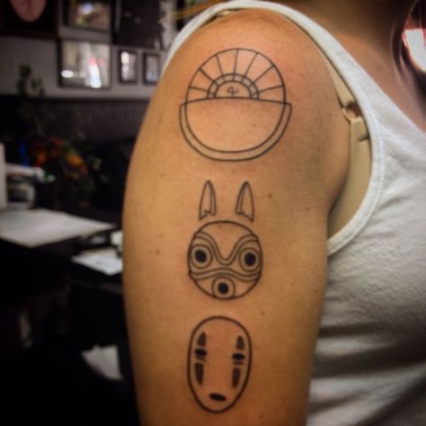 a Miyazaki inspired totem tattoo No Face Mask Tattoo, Mononoke Mask Tattoo, Body Markings, Ghibli Tattoos, Transmutation Circle, Totem Tattoo, Tattoo Anime, Ghibli Tattoo, Tattoos Inspiration