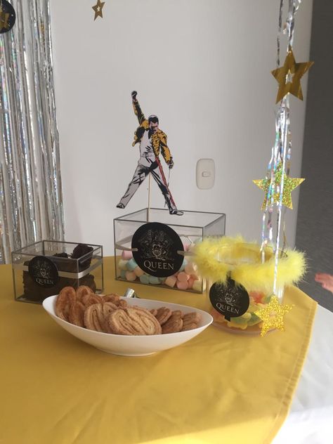 Queen Band Themed Birthday Party, Queen Band Party Theme, Queen Band Birthday Party Ideas, Queen Party Theme, Band Themed Party, Queen Themed Birthday Party, Taylors Birthday, Papas Birthday, Queen Birthday Party