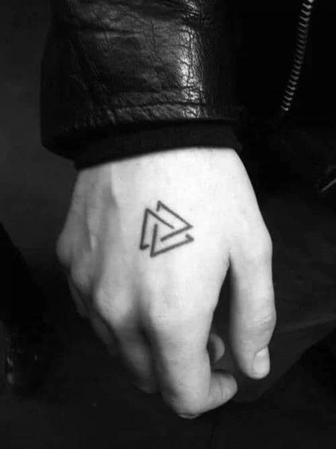 Top 51 Valknut Tattoo Ideas - [2021 Inspiration Guide] Valknut Tattoo, Tattoos Arm Mann, Triangle Tattoo Meaning, Herren Hand Tattoos, Symbole Viking, Triangle Tattoos, Muster Tattoos, Norse Tattoo, Hand Tattoos For Women