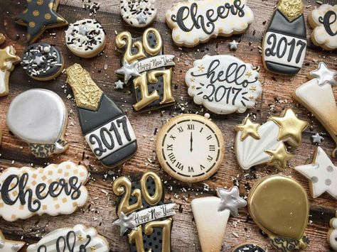 New Year's cookies|| Tags: Party ideas, NYE, New Year's Party, Party decorations, #NYE, #Partydecorations #Partyideas New Years Eve Dessert, New Year's Desserts, Ideas Cupcakes, New Years Cookies, New Year's Cake, Sugar Cookie Designs, Star Cookies, Fancy Cookies, Cookie Inspiration