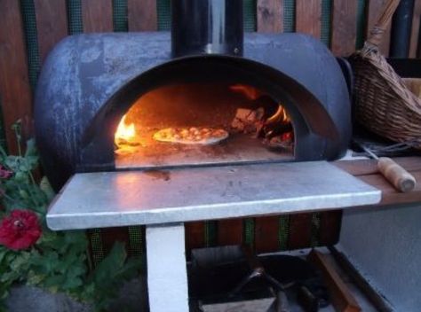 Tank pizza oven Gas Bottle Wood Burner, Mobile Pizza Oven, Best Outdoor Pizza Oven, Pizza Oven Plans, Simple Outdoor Kitchen, Oven Diy, Brick Bbq, Diy Pizza Oven, Four A Pizza