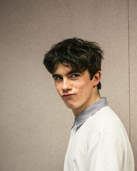 Declan Mckenna, Indie Music, Soul Music, Music Stuff, Mixtape, Celebrity Weddings, Celebrity Crush, Music Artists, Pretty People