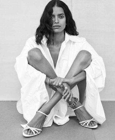 Alex Nataf-Taghizadeh (@alexandranataf) • Instagram photos and videos Alexandra Nataf, Lakshmi Menon, Minimal Street Style, Model Test, Street Style Inspiration, Stylish Fashion, Massimo Dutti, Minimal Fashion, Beauty Inspiration