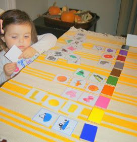 Our Montessori Home School in the Making Montessori Home, Sorting Colors, Montessori Color, Snowmen Activities, Montessori Diy, Learning At Home, Popsicle Crafts, Homeschool Programs, Montessori Education