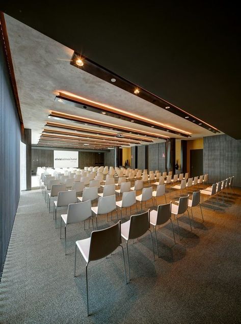 Olivia Balmes Hotel / Álex Ibáñez Walter, Sara Galmán Gracia Hotel Conference Rooms, Conference Room Design, Auditorium Design, Meeting Hall, Meeting Room Design, Multipurpose Hall, Hotel Meeting, Hall Interior Design, Hall Interior