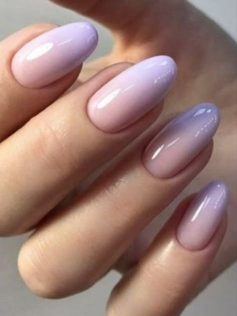 In many cases, the ombre style suits long nails. Of course, it can also be applied to short nails, but in this case you have to be a bit careful with the combination of colors. Purple Summer Nails, Light Purple Nails, Ombre Gel Nails, Summer Nails 2024, Purple Glitter Nails, Purple Nail Art, Lilac Nails, Purple Acrylic Nails, Purple Nail Polish