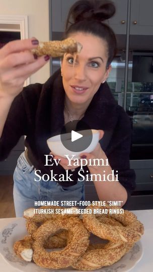 8.2K views · 70 reactions | “Meliz, have you got a simit recipe?!” Why yes, yes I have. Homemade Street-Food Style “Simit” Seeded Bread Rings). Ingredients below, method on the reel:

300ml tepid / lukewarm water 
2 tbsp caster sugar 
1 sachet (7g) fast action yeast 
500g strong white bread flour 
1 tsp fine sea salt 
150ml grape / date molasses + 150ml water 
250g toasted sesame seeds 

#melizcooks #simit #gevrek #bagel #bread #sesameseeds #seededbread #bread #ekmek #hamur #baking #cooking #food #foodie #homemade #evyapımı #evyapımıekmek #turkishfood #turkishbread | Meliz Cooks | Tarkan · Hepsi Senin Mi? Meliz Cooks, Simit Recipe, Date Molasses, Seeded Bread, Bread Ring, Bagel Bread, Seed Bread, Food Style, Toasted Sesame Seeds