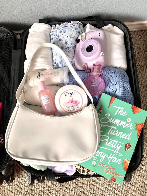 What's In My Carry On, Pack My Carry On With Me, Pack Light For Travel, Capsule Packing, Light Packing Tips, Honeymoon Essentials, Road Trip Kit, Travel Packing Essentials, Suitcase Packing Tips