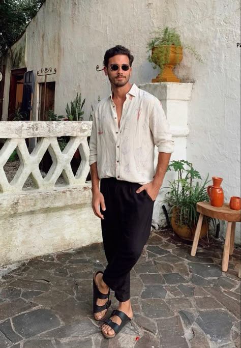 Men Linen Outfit Summer, Vacation Outfits Men, Linen Outfit, Birkenstock Outfit, Mode Hippie, Mens Summer Outfits, Mens Casual Outfits Summer, Mens Casual Dress Outfits, Summer Ideas