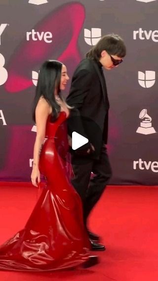 Tu Mejor Rola on Instagram: "Hacen buena pareja? 🤔
.
.
.
.
.
#musica #rola #reggaeton #viral #cancion #lyrics #letra #video #pesopluma #nickinicole #latingrammy" Reggaeton Aesthetic Outfit, Reggaeton Aesthetic, Aesthetic Outfit, Aesthetic Clothes, On Instagram, Instagram, Reggaeton