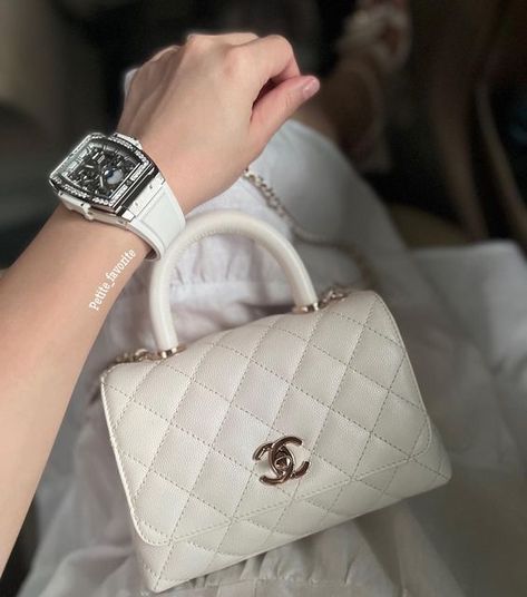 Chanel Coco Handle, Coco Handle, White Watch, White Outfit, White Outfits, Coco, Chanel, Luxury Fashion, White