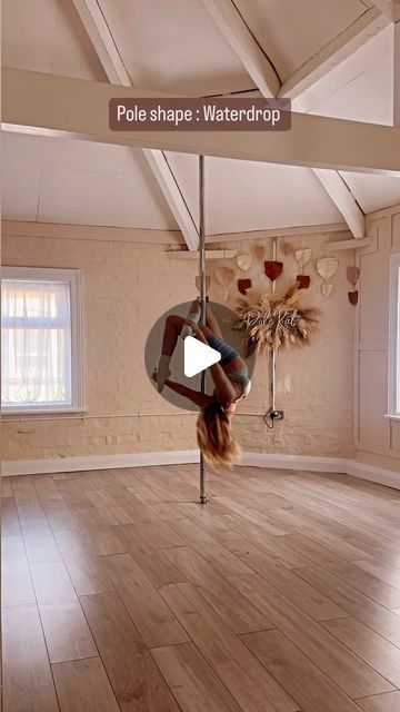 Pole Flow, Pole Fitness Inspiration, Dance Wear Outfits, Barbie Song, Dancing Fitness, Pole Dance Wear, Pole Tricks, Pole Dancing Fitness, Pole Dance Moves