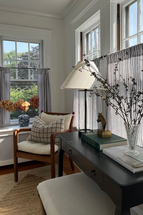 Cozy Curtains, Ralph Lauren Home Living Room, Dining Room Window, Dining Room Window Treatments, Dining Room Curtains, Apartment Makeover, Nancy Meyers, Kitchen Vintage, Curtains Living