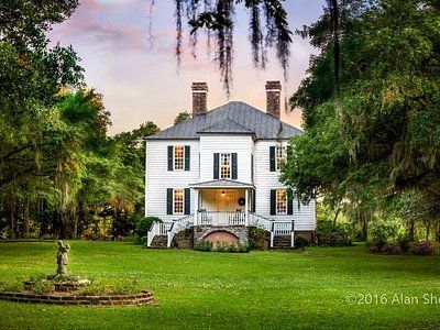 Georgetown Sc, Charleston Travel Guide, Pawleys Island Sc, South Carolina Lowcountry, South Carolina Vacation, East Coast Road Trip, The Declaration Of Independence, Christmas Destinations, Pawleys Island