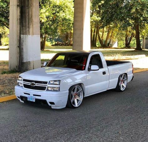 Chevy Single Cab, Classic Trucks Chevy, Chevy Silverado Ss, Chevy Silverado Single Cab, 85 Chevy Truck, Silverado Single Cab, Chevy Trucks Lowered, 2005 Chevy Silverado, 2003 Chevy Silverado