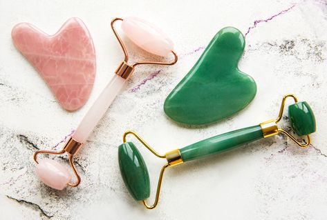 Rose quartz gua sha tools and jade rollers are taking over Instagram, but do you know how to use jade rollers? See a step-by-step guide here. Body Glamour, Jade Eyes, Jade Face Roller, Face Massager Tool, Eye Roller, Face Massager, Yoga Facial, Face Roller, Jade Roller