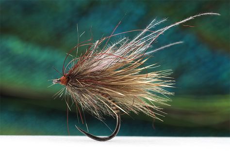 Caddis time - 3 patterns for trout that we love - Fly Tying Trout Flies Pattern, Fly Tying Patterns Trout, Best Trout Flies, Fly Fishing Knots, Fly Tying Desk, Sea Trout, Caddis Flies, Trout Fishing Tips, Fish Bait