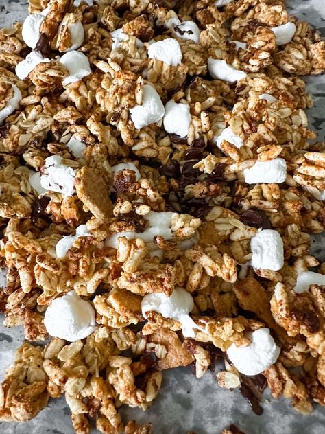 S'mores Granola - Oh Snap Macros Smores Granola Bars Healthy, S’mores Granola, Smores Granola Bars, Smores Granola, Oh Snap Macros, Sugar Free Pancake Syrup, Puffed Rice Cereal, Protein Granola, Best Granola