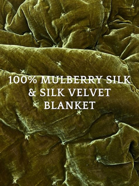 100% Mulberry Silk Velvet Throw Blanket Quilt, Velvet Spread Luxury Silk Velvet Bedding, Housewarming Gift, Christmas Gift, Custom Available - Etsy Moody Green And Gold Bedroom, Moody Bedspread, Chartreuse Bedding, Green Decor Bedroom, Green Velvet Bed, Dark Earthy Bedroom, Green Velvet Throw Pillow, Dark Romantic Bedroom, Minimalist Cottage