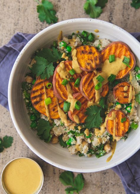 Fonio Grain, Fonio Recipes, Salad Sweet Potato, Sweet Potato Bowl, Potato Bowl, Pecan Sauce, Sweet Potato Bowls, Grain Recipes, Fonio