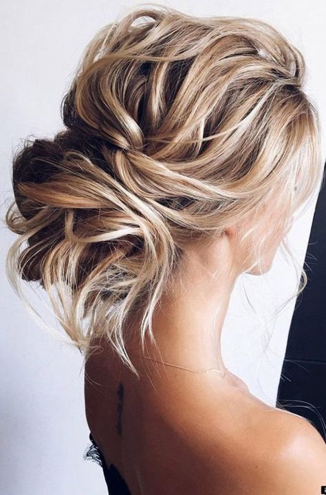 simple loose bridal updo ideas Curly Bridal Updo, Loose Bridal Updo, Summer Updo, Hairstyles For Weddings, Updo Ideas, Bridal Bun, Wedding Updos, Top Hairstyles, Updo Hairstyles