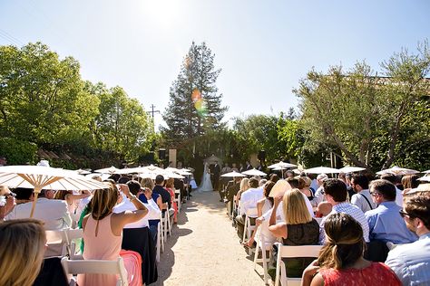 paper parasols on a hot wedding day is a beautiful way of protecting your guests from the sun. Umbrella Centerpiece, Bridal Umbrella, Parasol Wedding, Hot Wedding, Paper Parasol, Sun Parasol, Umbrella Decorations, Sonoma Wine Country, Umbrella Wedding