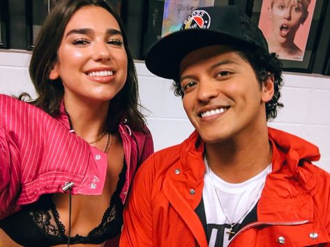 #BrunoMars #DuaLipa ( 1 / 1 ) Magic World, Funny Animal Quotes, Bruno Mars, Dua Lipa, Celebrity Art, World Tour, Future Husband, Perth, Celebrities Female