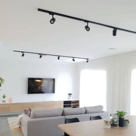 We use track light for lighting ideas in living room so it will give a different look. This track light is mounted on the ceiling area so it will provide good lighting without having to take up a lot of space. The black and white contrast presented by the track lighting and wall will create a beautiful monochromatic look. Black Track Lighting from @amore_lighting #lightingideas #lighting Ceiling Spotlights Ideas, Bedroom Lighting Ideas Ceiling Small Rooms, Bedroom Lighting Ideas Ceiling, Bedroom Spotlights, Track Lighting Living Room, Living Room Spotlights, Living Pequeños, Bedroom Lighting Ideas, Modern Apartment Living Room