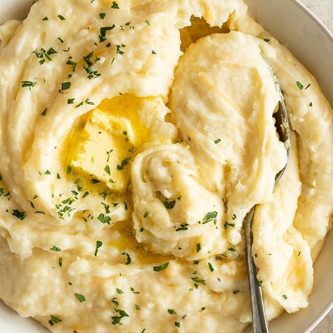 Cheesy Mashed Potatoes Popcorn Soup, Cheesy Mashed Potatoes Recipe, Cream Cheese Mashed Potatoes, Simple Salads, Cheesy Potatoes Recipe, Healthy Greens, Cheese Mashed Potatoes, Seared Pork Chops, Easy Mashed Potatoes