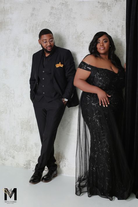 Plus Size Couple Poses Photography, Engagement Photos Plus Size Bride, Engagement Photos Plus Size, Plus Size Engagement Photos, Engagement Photo Shoot Poses, Plus Size Photography, Formal Engagement Photos, Groom To Be, African American Couples