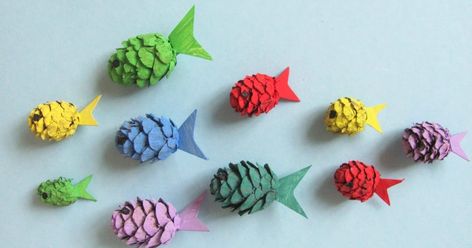 Pine Cone Fish Pinecone Art For Kids, Pine Cone Crafts For Kids, Kindy Art, Pinecone Art, Pinecone Flowers, 4h Ideas, Pinecone Crafts Kids, Arty Ideas, Science Experiments For Preschoolers