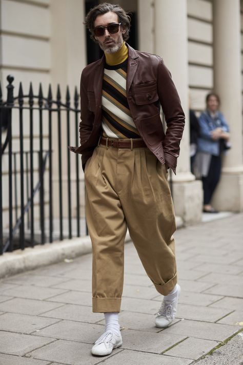 London Fashion Week Street Style Spring 2018 London Style Men, London Street Style Men, London Fashion Week Street Style Men, London Mens Fashion, London Fashion Week Mens, London Fashion Week Street Style, Fashion Edgy, Mens Fashion Edgy, Estilo Hippie